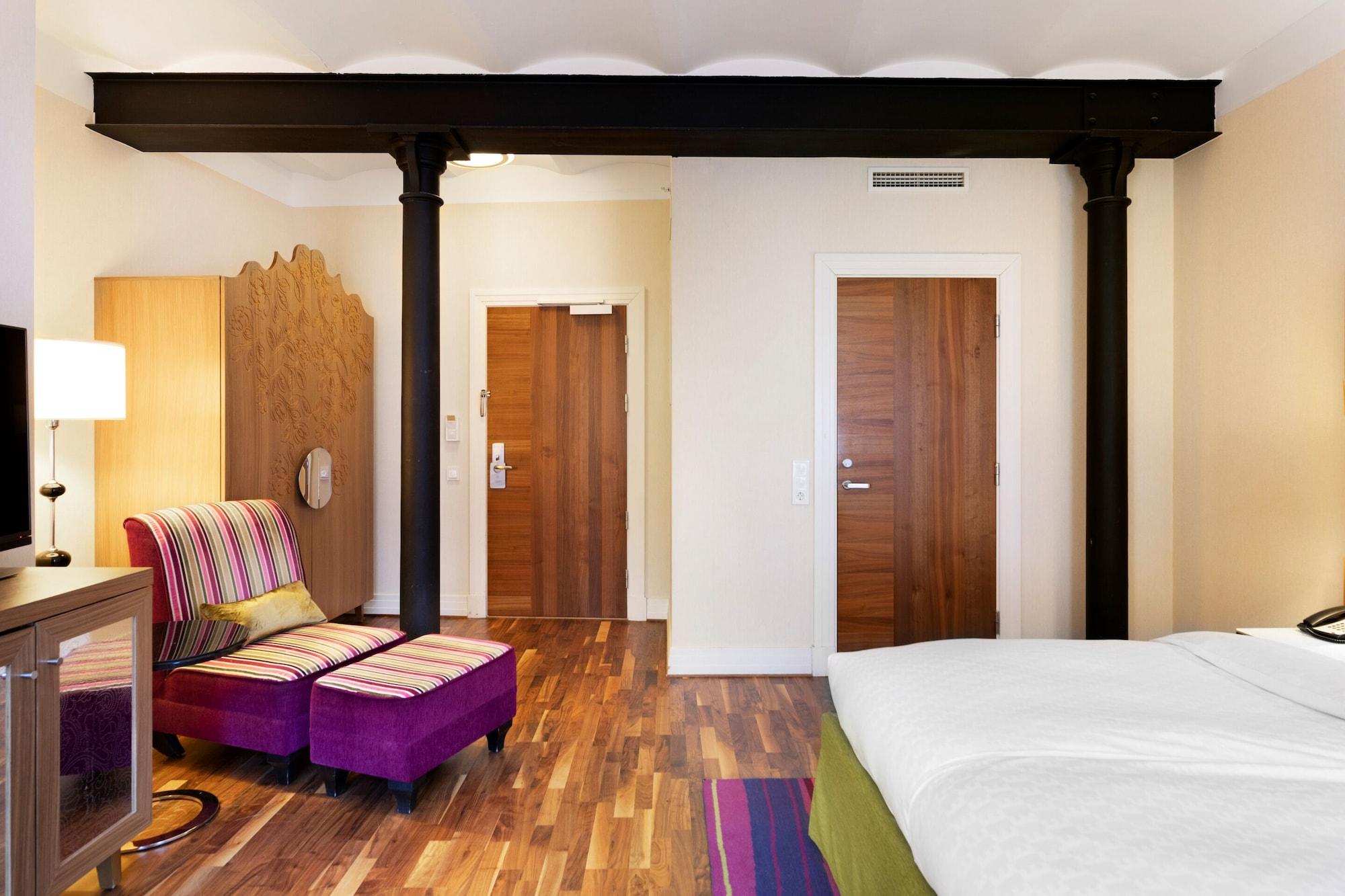 Elite Esplanade 4*