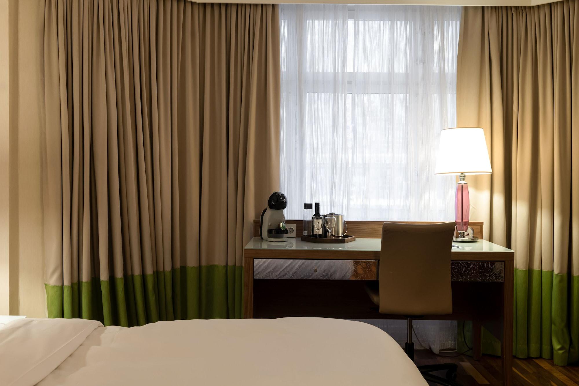 Hotel Elite Esplanade 4*