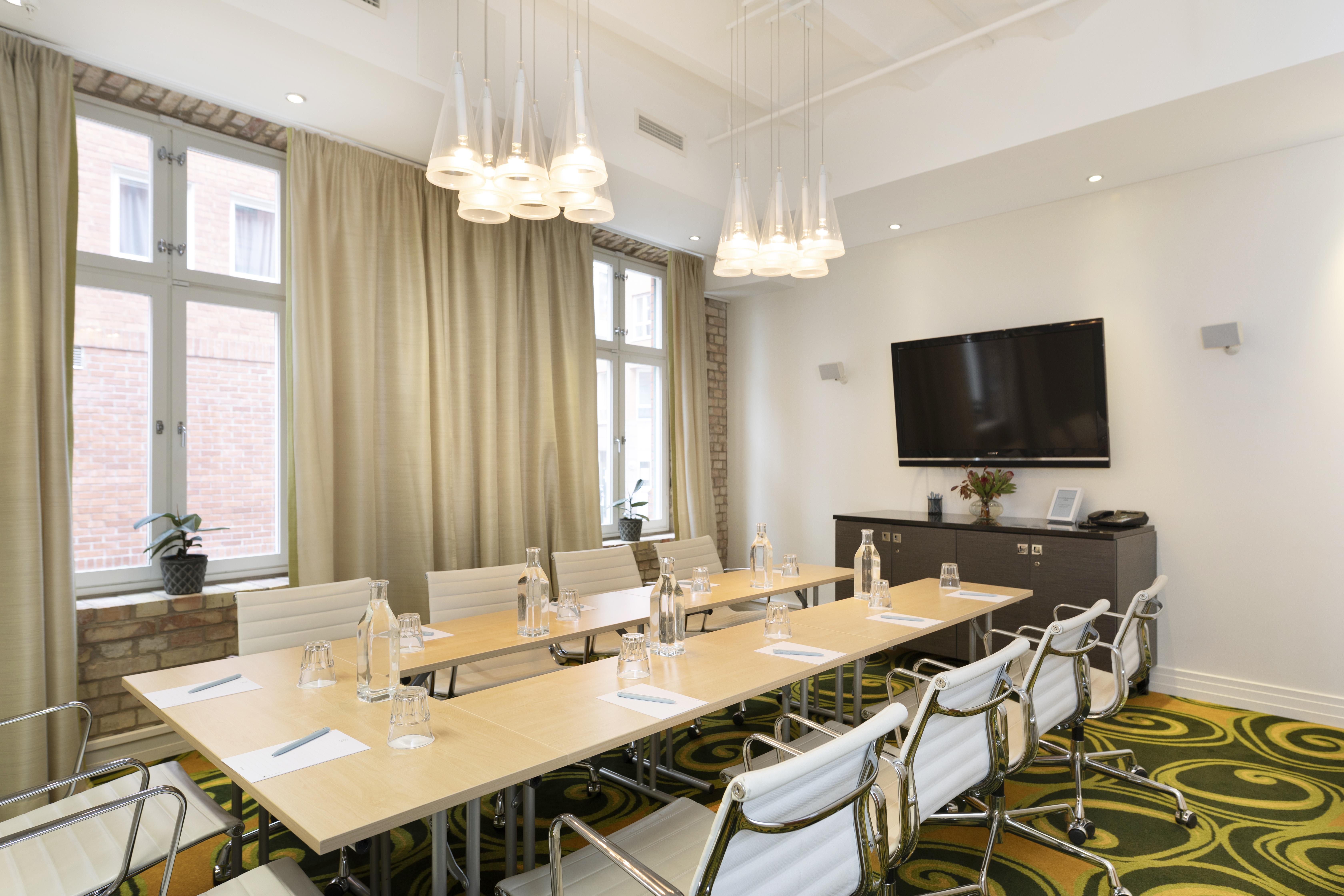 Hotel Elite Esplanade 4*